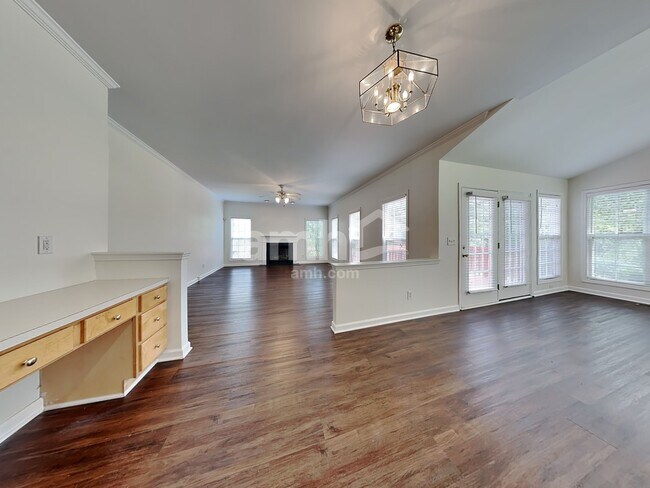 Building Photo - 1860 Francis Mill Ct