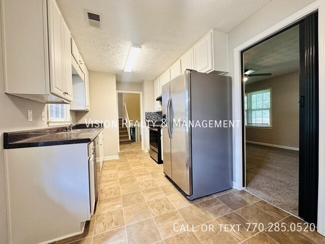 Building Photo - Available Now! Atlanta 3 BR 2 BA