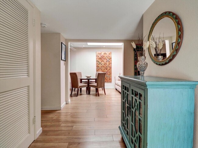 Building Photo - 48594 Oakwood Way