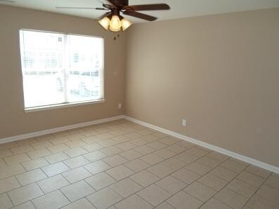 Building Photo - 705 Crestland Ave