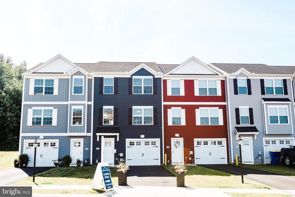 Primary Photo - 226 Cadbury Dr