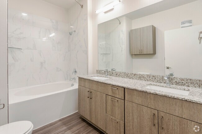 1HAB, 1BA - 798SF - Henderson - Baño - The Fitz Apartments