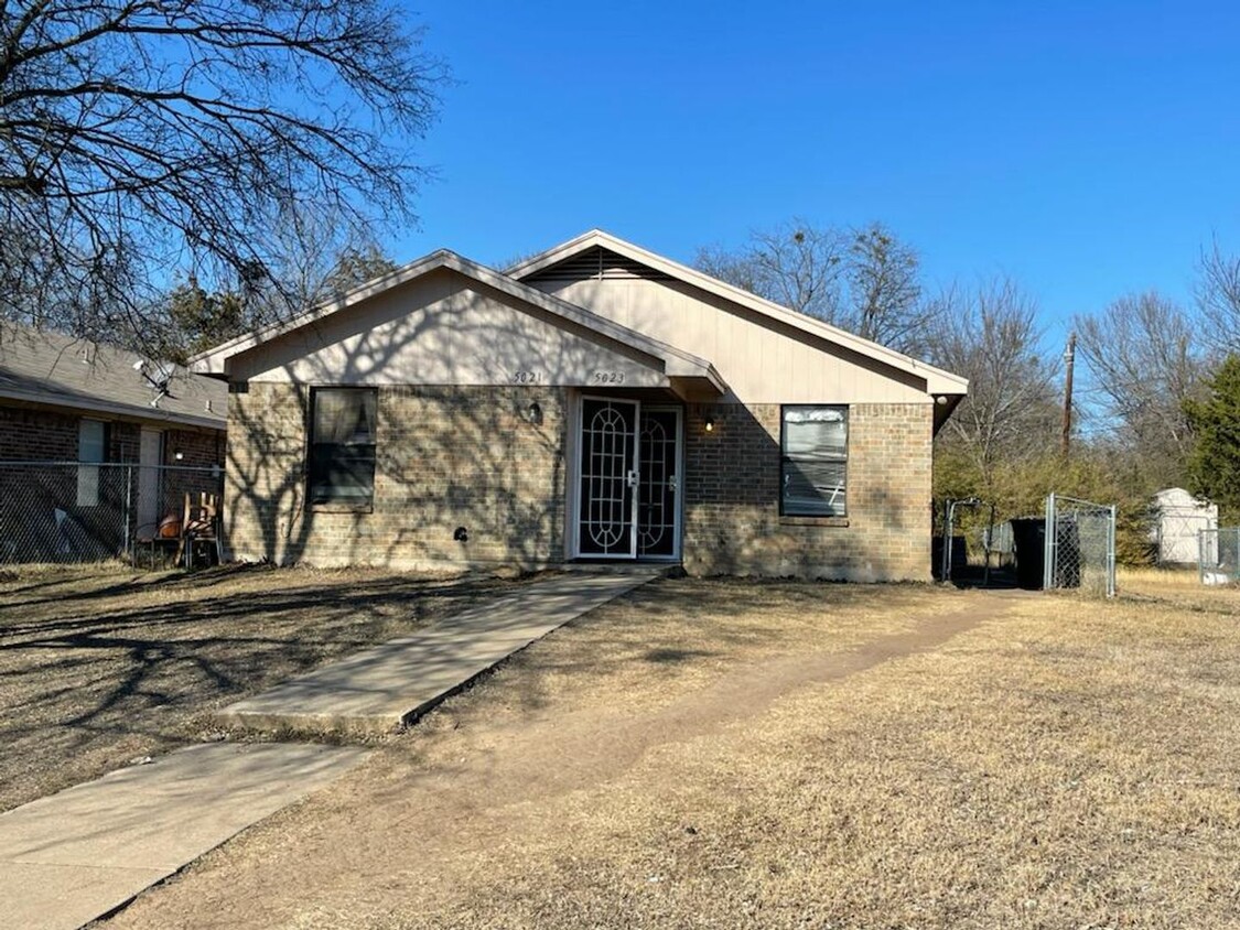 Foto principal - 5021-5023 Vinson St