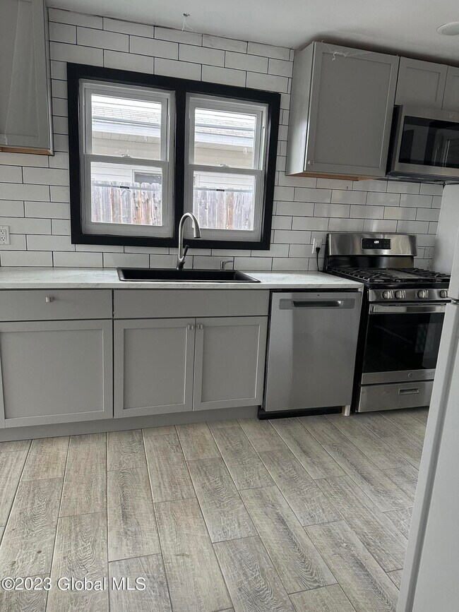Building Photo - 2036 Fiero Ave