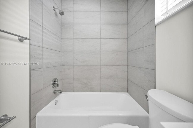 Foto del edificio - 1301 N 12th Ct