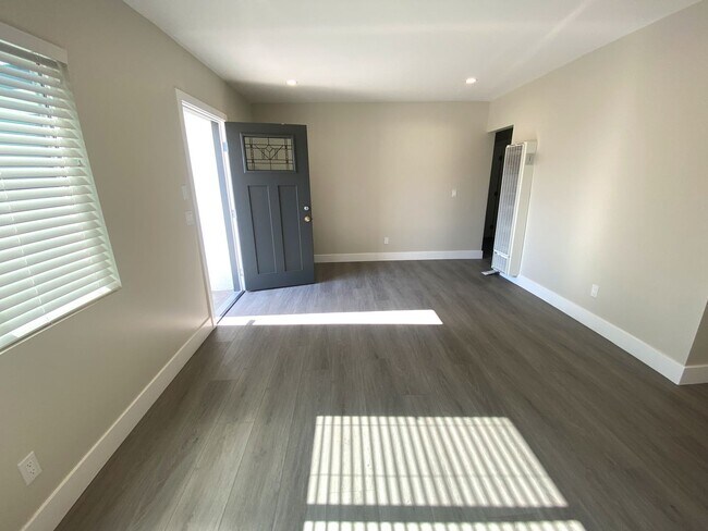 Foto del edificio - 25316-20 Cypress St
