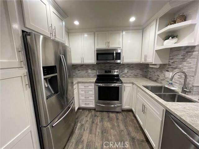 Foto del edificio - 21372 Brookhurst St