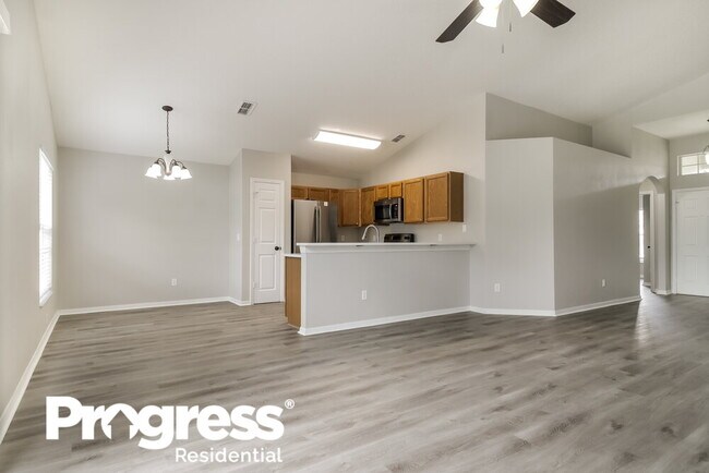 Building Photo - 16920 Deer Oak Ln
