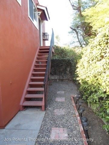 Building Photo - 314 E Palmyra Ave
