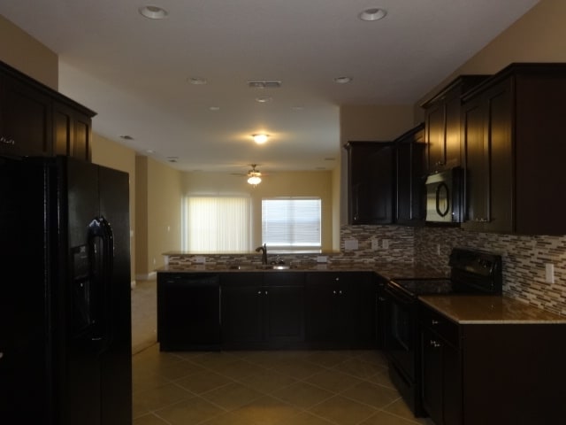 Foto del edificio - 30113 Saddlebred Ln