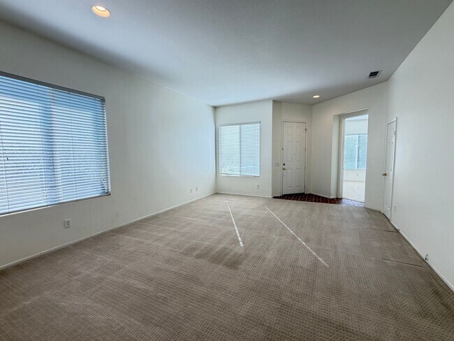 Foto del edificio - Paseo Del Sol Single Story 4 Bedroom House for Rent