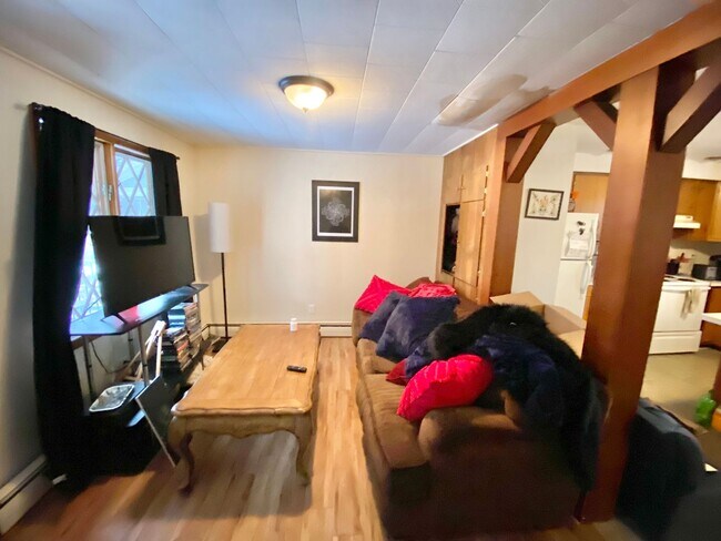 Foto del edificio - 203 Maple St