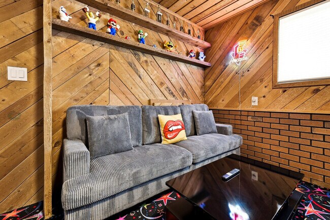 Foto del edificio - 9522 W Linstock St