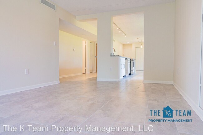 Foto del edificio - 2 br, 2 bath House - 208 E Lake Howard Dr ...