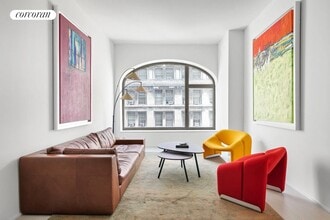 Building Photo - 130 William St