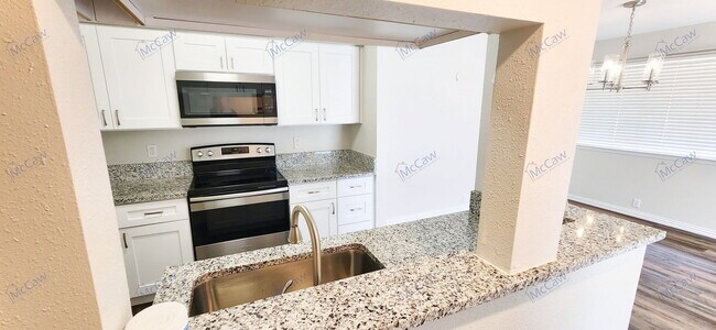 Foto del edificio - 4402 Tophill Ln
