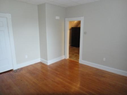 Building Photo - 198 Mammoth Rd