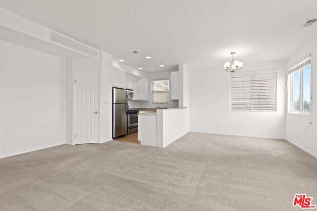 Building Photo - 5430 Bellingham Ave