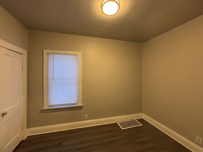 Foto del edificio - 3988 Adams St