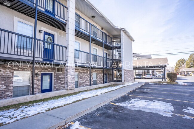 Building Photo - 909 N 500 W