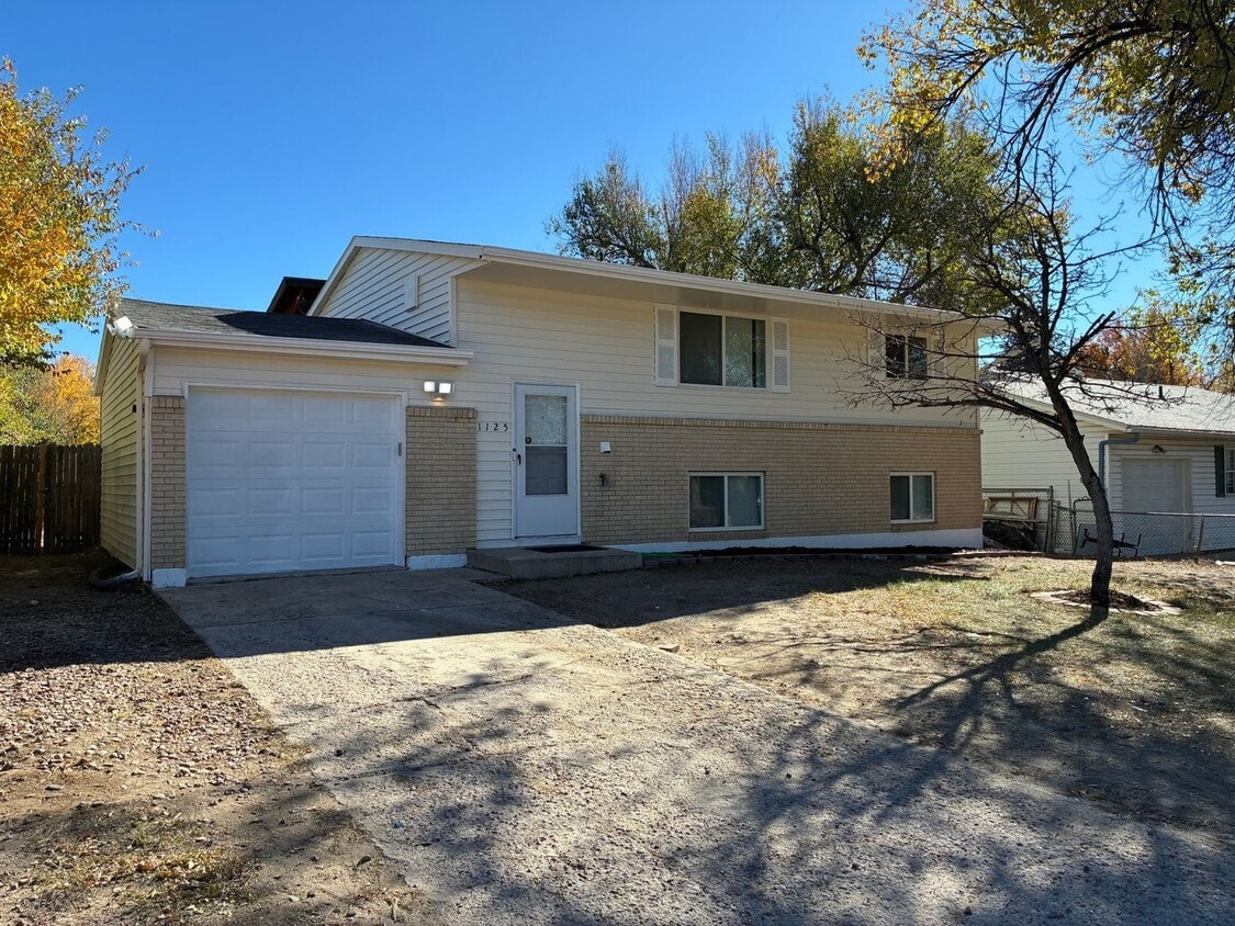 Primary Photo - 1125 Peterson Rd