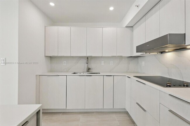Foto del edificio - 9 Island Ave