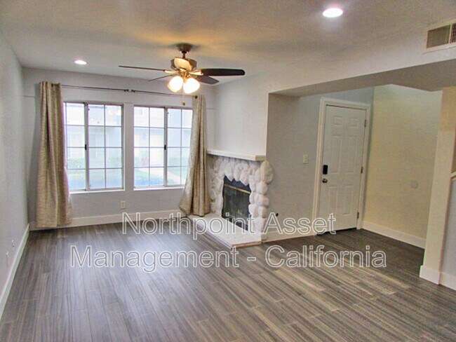 Foto del edificio - 180 W Walnut Ave