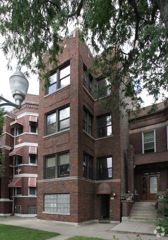 Primary Photo - 5315 S Ellis Ave