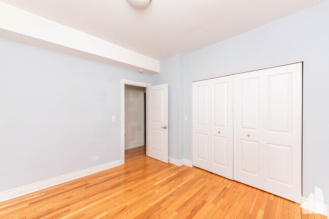Foto del edificio - 4335 N Troy St