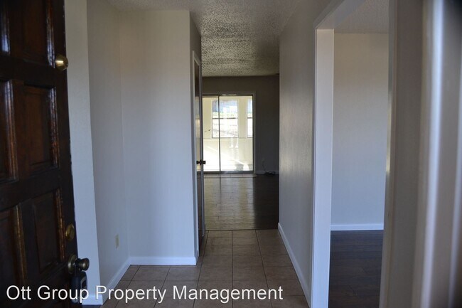 Building Photo - 3 br, 2 bath House - 624 Manning Dr.