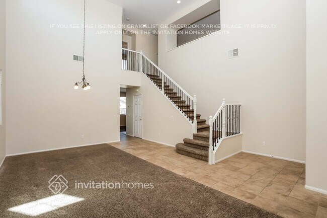 Foto del edificio - 52 Ivory Ave