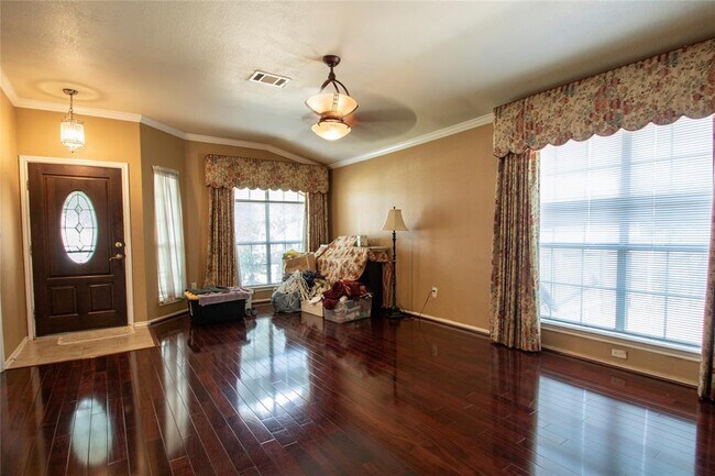 Building Photo - 19100 Ventana Ct