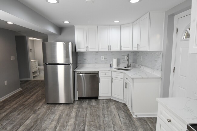 Building Photo - 7202 Riggs Rd