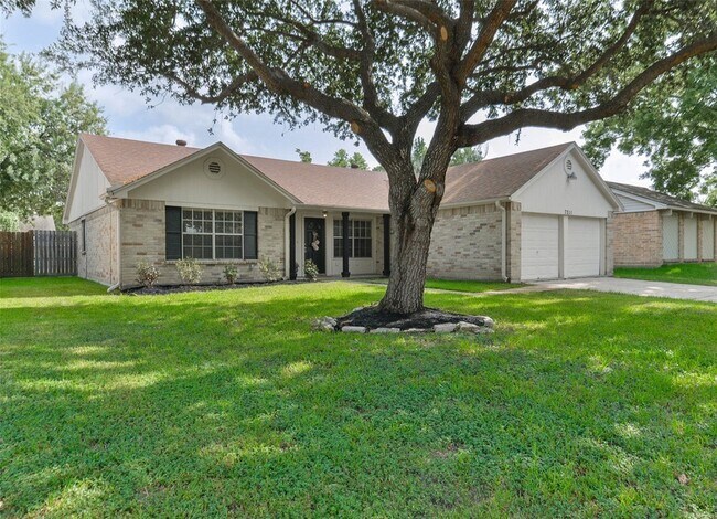 Building Photo - 7211 Fuchsia Ln