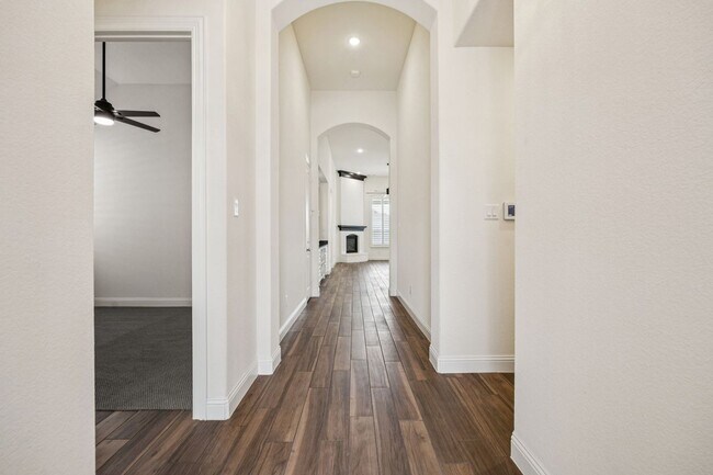 Foto del edificio - 1713 Purple Thistle Ln