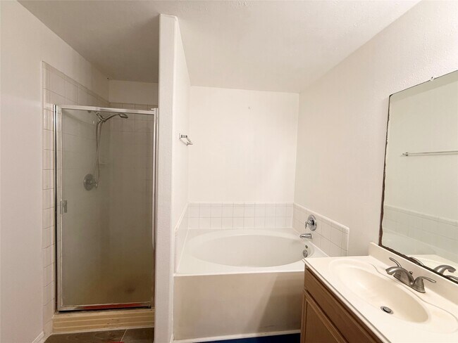 Foto del edificio - 13810 Audra Ln