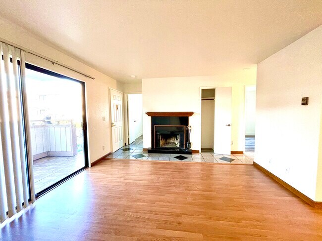 Building Photo - 25091 Copa del Oro Dr