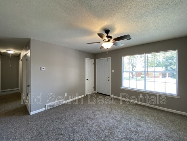 Building Photo - 3399 Beech Grove Rd