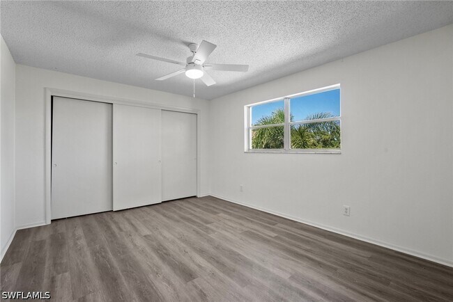 Building Photo - 1560 Colonial Blvd