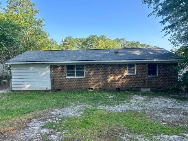 Building Photo - 745 Rustland Dr