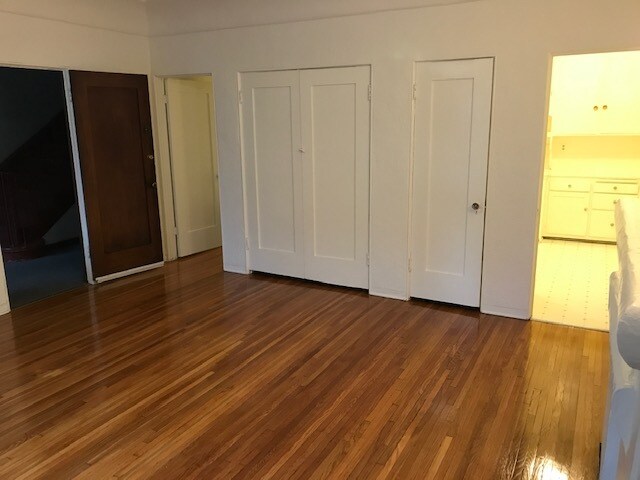 Foto del edificio - 519 N Hayworth Ave