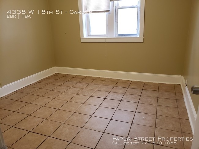 Building Photo - 4338 W 18th St