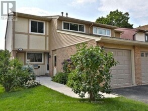 Building Photo - 1580 Lancaster Dr