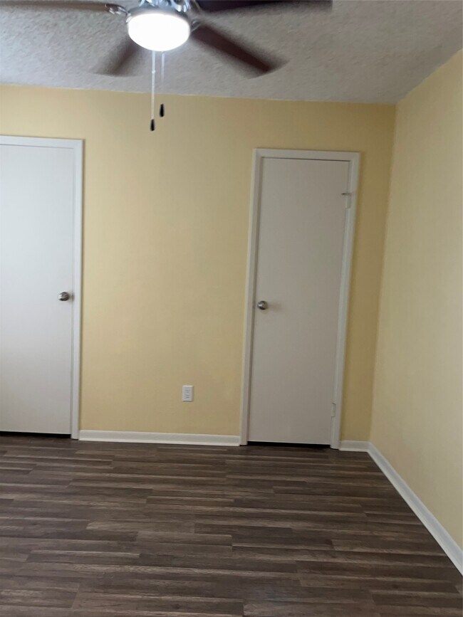 Foto del edificio - 3919 Fairmont Pkwy