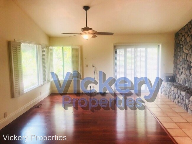 Building Photo - 3 br, 2 bath House - 255 Donald Drive