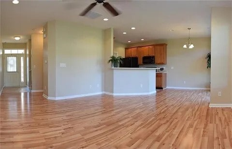 Building Photo - 5642 Castor Way