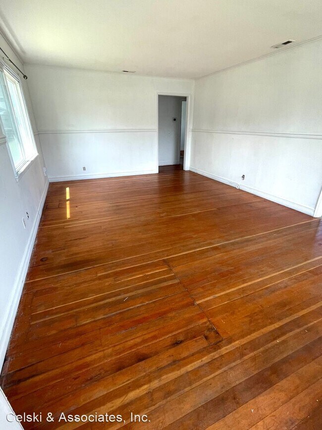 Building Photo - 2 br, 1 bath House - 703 Winslow Ave