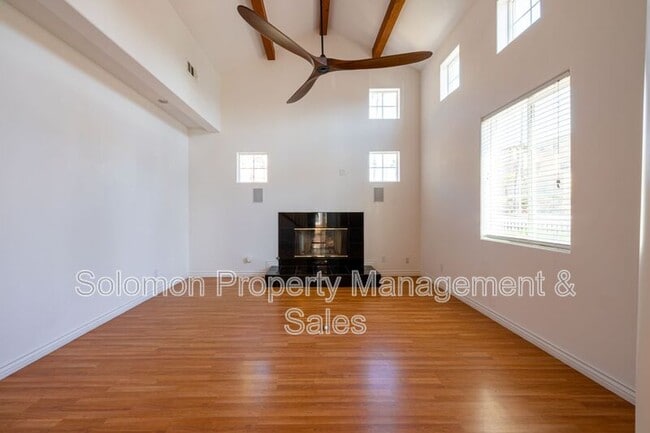 Building Photo - 316 Surfrider Way