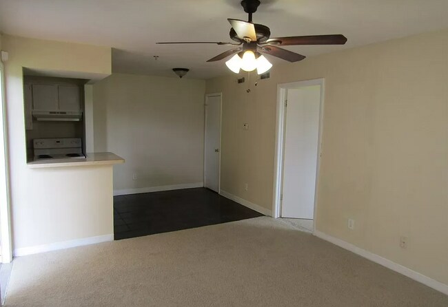 Foto del edificio - 2937 Winkler Ave