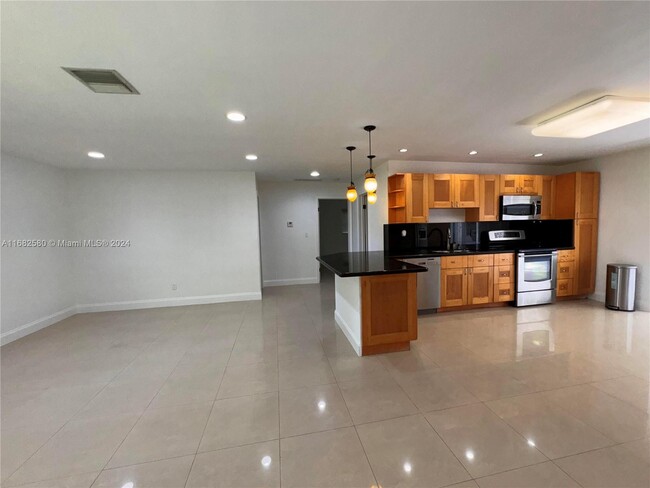 Foto del edificio - 6190 SW 48th Ct